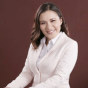 Alejandra Gaona-300